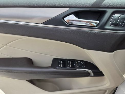 Used 2019 Lincoln MKC Premiere FWD image 21
