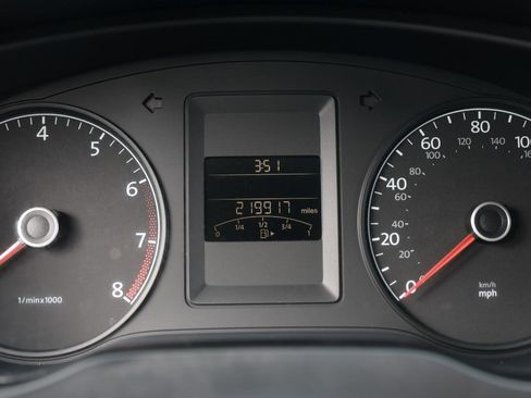 Used 2012 Volkswagen Jetta S FWD image 39