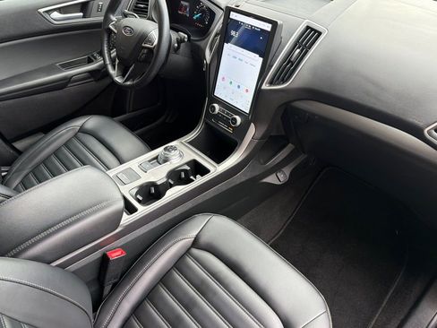 Used 2024 Ford Edge SEL AWD/4WD image 16