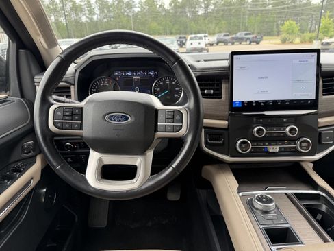 Used 2024 Ford Expedition Max Limited image 8