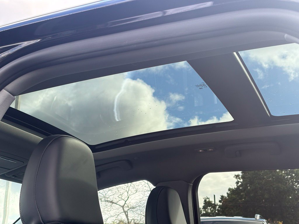 Certified 2022 Lincoln Corsair AWD w/ Premium Package image 17