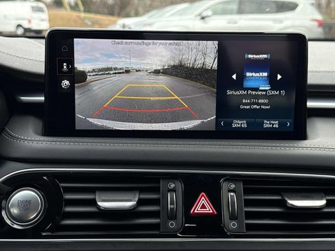 Used 2023 Genesis G70 2.0T image 10