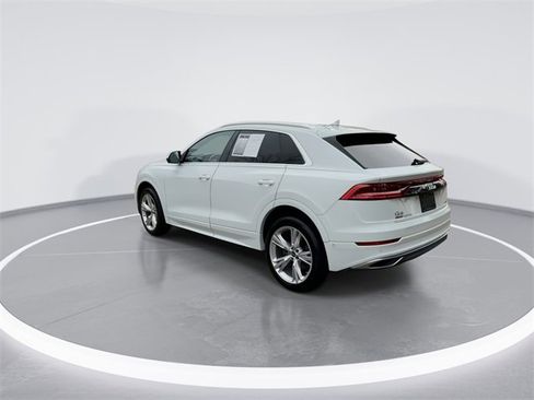 Used 2022 Audi Q8 Premium Plus image 6