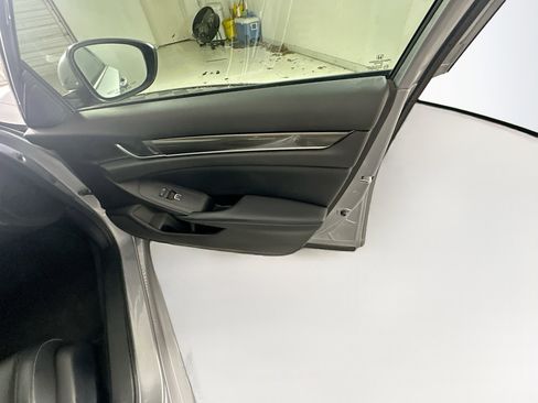 Used 2018 Honda Accord Sport image 29