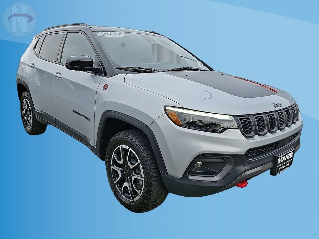 Certified 2024 Jeep Compass Trailhawk w/ Trailhawk Elite Group AWD/4WD image 1