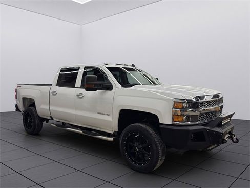 Used 2019 Chevrolet Silverado 2500 W/T w/ Snow Plow Prep Package image 8