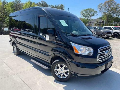 Used 2018 Ford Transit 250 148 Medium Roof RWD image 3