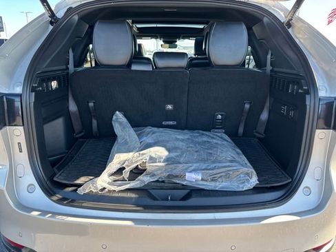 Used 2024 MAZDA CX-90 3.3 Turbo w/ Premium Plus Pkg image 23