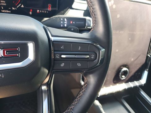 Used 2025 GMC Acadia AT4 AWD/4WD image 26