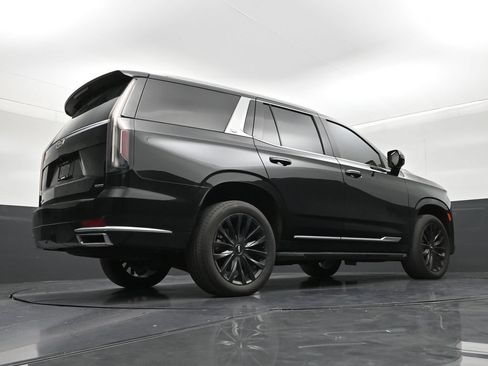 Used 2023 Cadillac Escalade Luxury RWD image 24