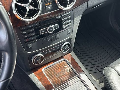 Used 2013 Mercedes-Benz GLK 250 BlueTEC 4MATIC image 21