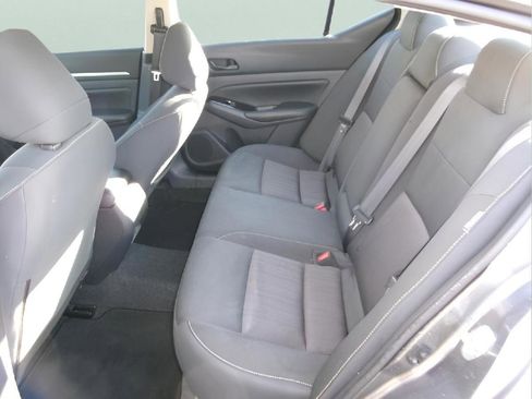 Used 2023 Nissan Altima 2.5 SV FWD image 10