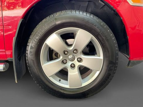 Used 2012 RAM 1500 Express RWD image 16