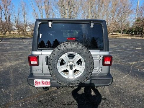 Used 2019 Jeep Wrangler Unlimited Sport S image 5