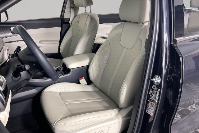 Certified 2026 Kia Sorento EX FWD image 17