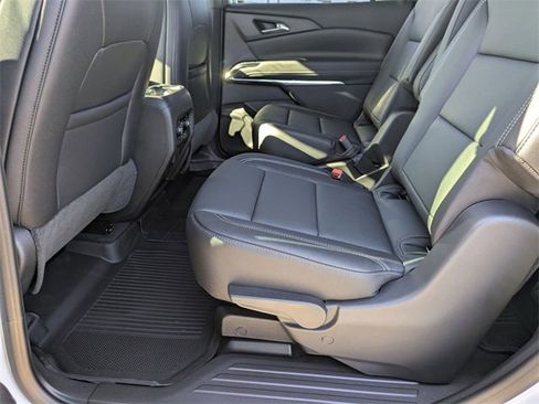 New 2026 Chevrolet Traverse LT image 28