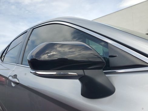 Used 2023 Toyota Camry SE image 5