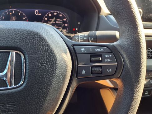 Certified 2025 Honda Accord LX image 15
