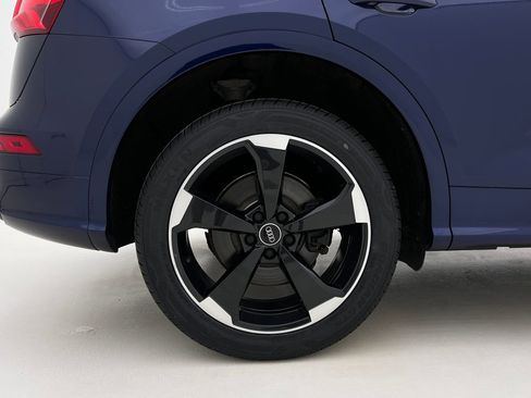 Used 2020 Audi SQ5 Premium Plus w/ Premium Plus Package image 28