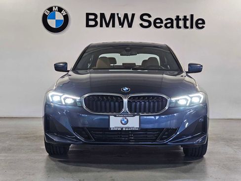Used 2025 BMW 330i xDrive Sedan w/ M Sport Package image 5