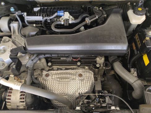 Used 2020 Nissan Rogue S FWD image 30