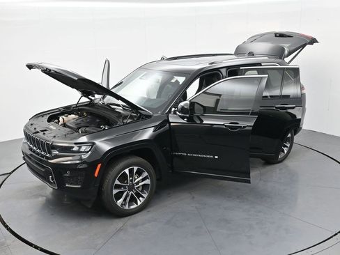 Used 2023 Jeep Grand Cherokee Overland image 36
