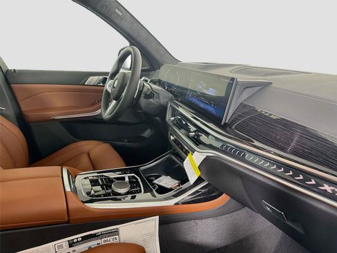 New 2027 BMW X7 xDrive40i w/ M Sport Package AWD/4WD image 32