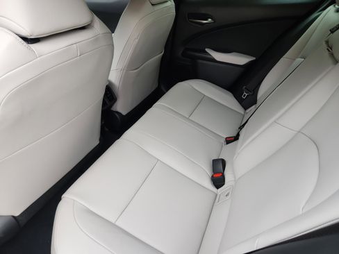 New 2026 Lexus UX 300h FWD image 19