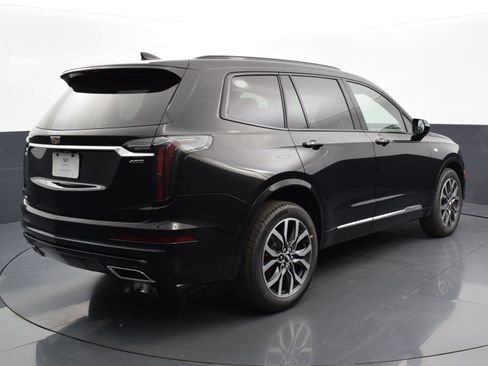 Used 2023 Cadillac XT6 Sport w/ Technology Package AWD/4WD image 5