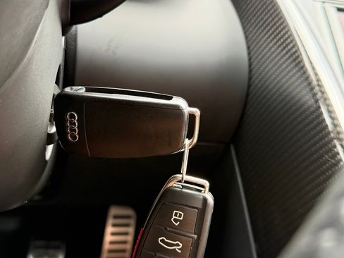 Used 2011 Audi R8 V10 AWD/4WD image 22