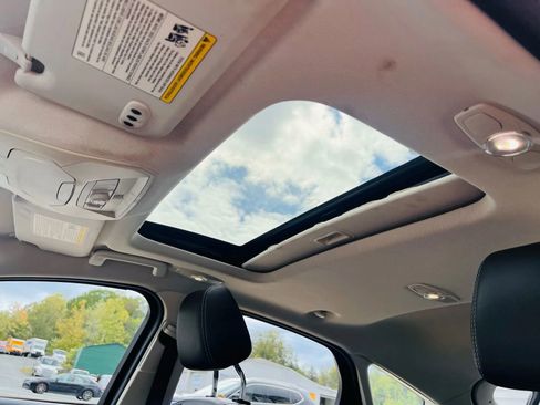 Used 2012 Ford Focus SEL image 26