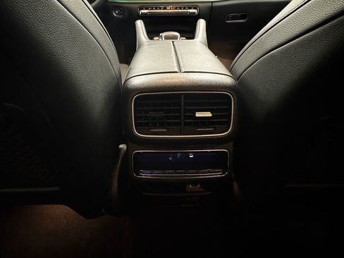 Used 2022 Mercedes-Benz GLS 450 4MATIC image 38