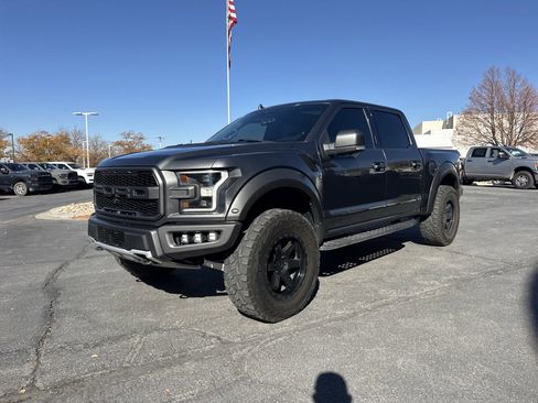 Used 2020 Ford F150 Raptor w/ Equipment Group 802A Luxury image 4