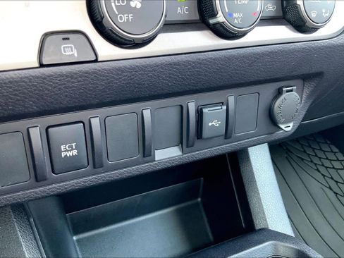 Used 2022 Toyota Tacoma SR w/ SX Package image 34