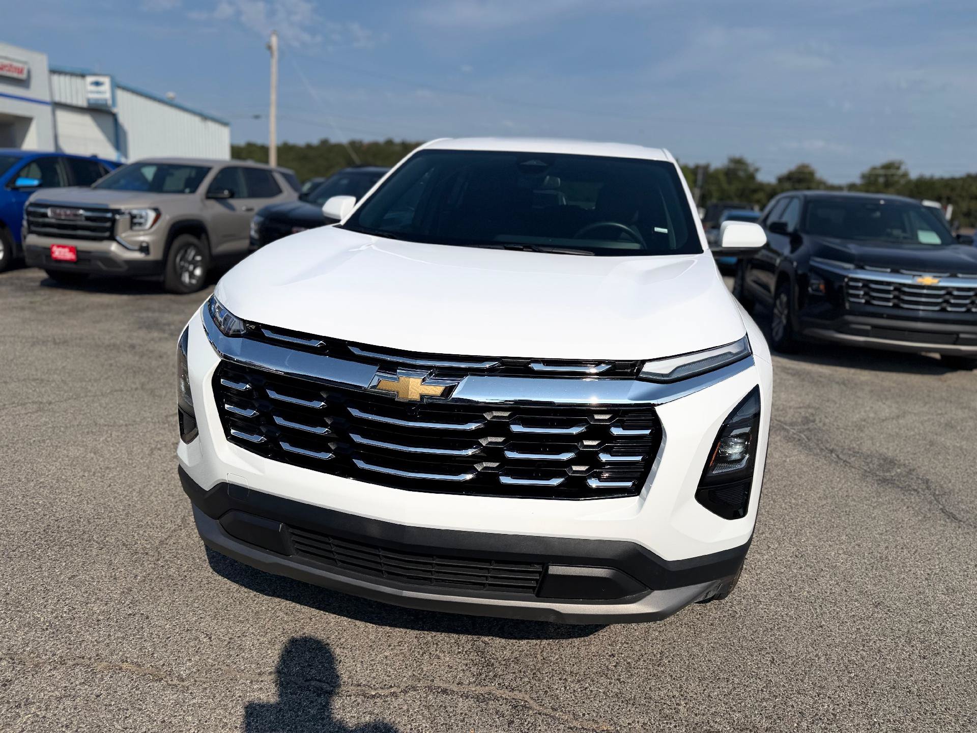 Used 2026 Chevrolet Equinox LT AWD/4WD image 8