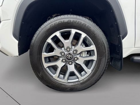 Used 2025 Toyota Tundra SR w/ SR Tow Package AWD/4WD image 9