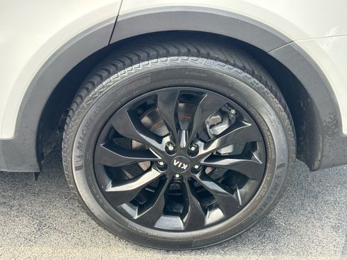 Used 2020 Kia Sorento S FWD image 6