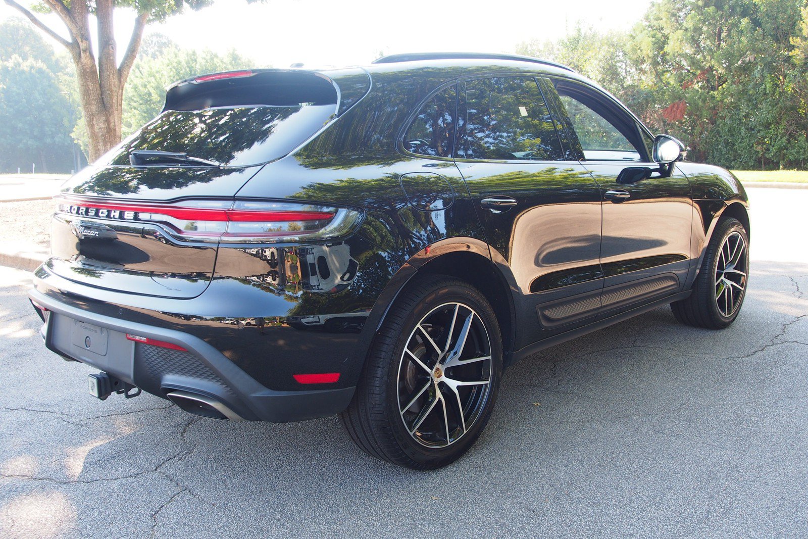Used 2023 Porsche Macan AWD/4WD image 7