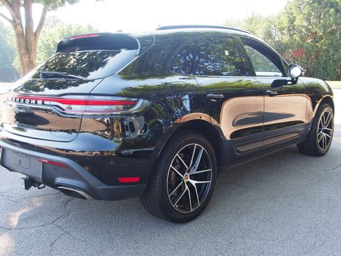 Used 2023 Porsche Macan AWD/4WD image 7