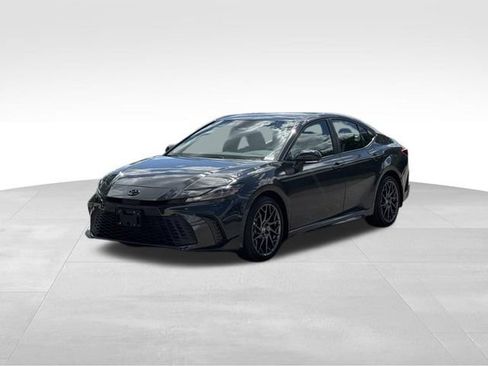 Used 2025 Toyota Camry SE w/ Multimedia Upgrade Package AWD/4WD image 9
