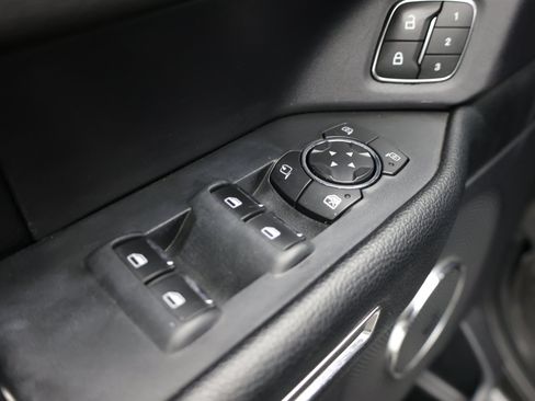 Used 2021 Ford Expedition XLT RWD image 16