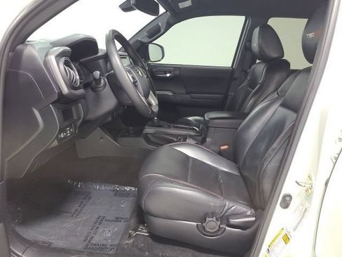 Used 2018 Toyota Tacoma TRD Pro AWD/4WD image 17