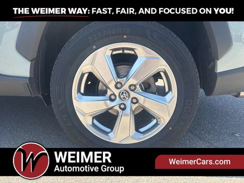 Used 2021 Toyota RAV4 XLE Premium AWD/4WD image 9