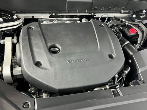 Used 2025 Volvo XC90 B6 Plus image 35