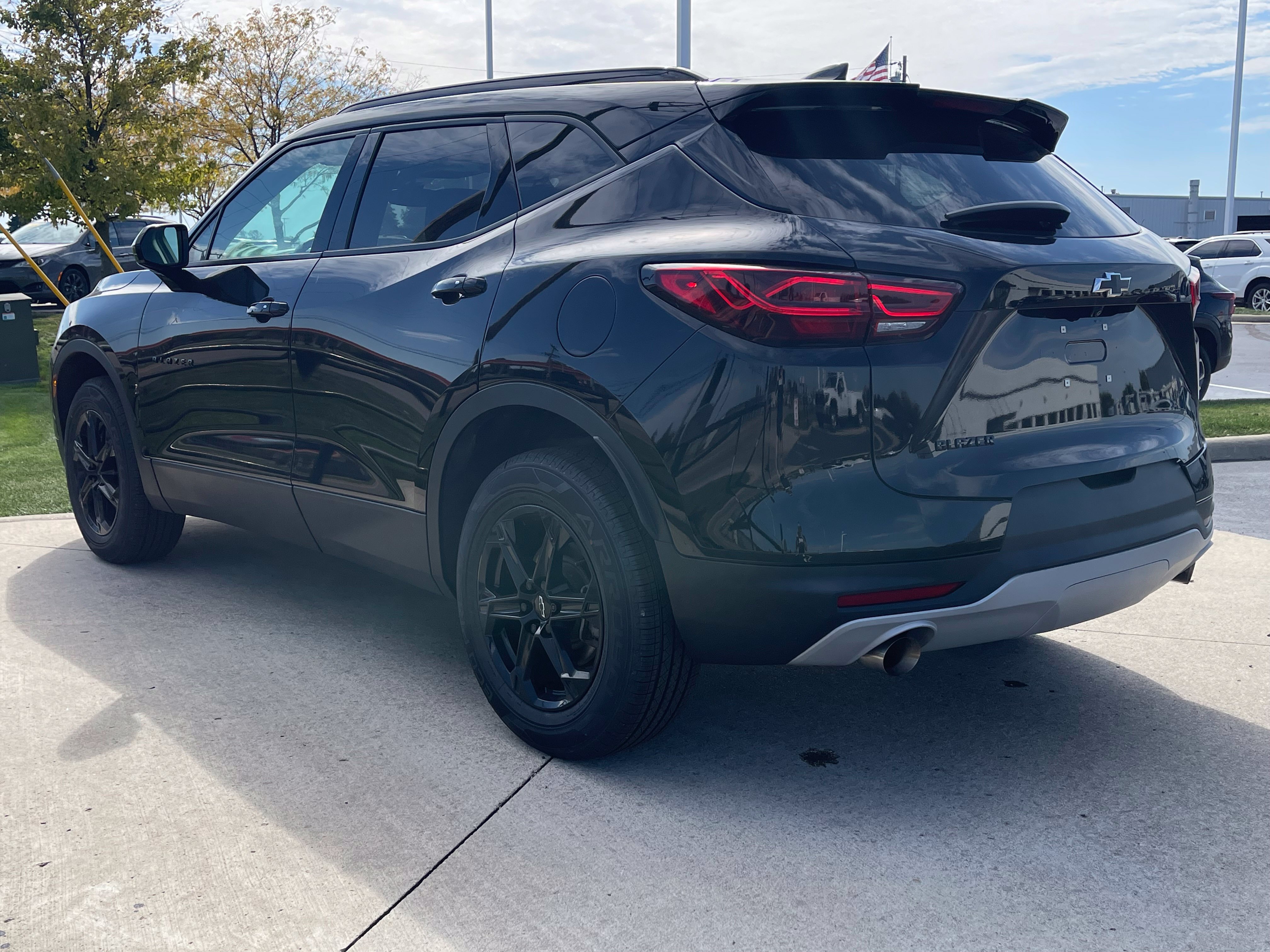 Used 2023 Chevrolet Blazer LT w/ Midnight/Sport Edition FWD image 5