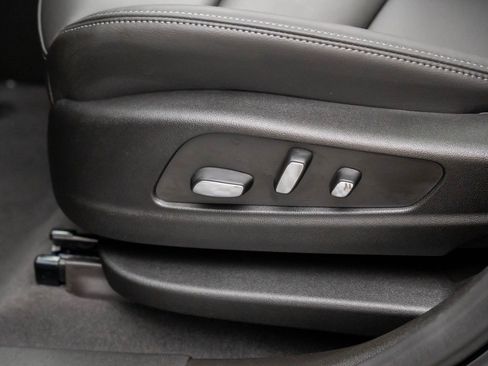 New 2025 Cadillac XT6 Premium Luxury image 18