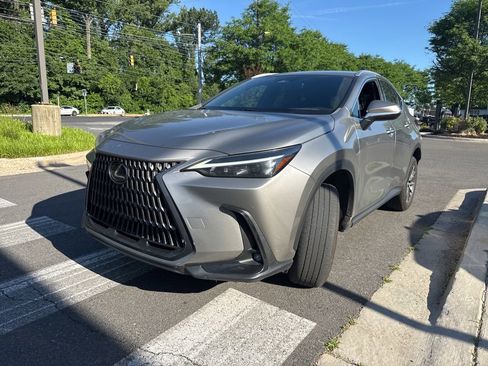 Used 2024 Lexus NX 250 FWD w/ Towing Package (2000 Lbs) image 3