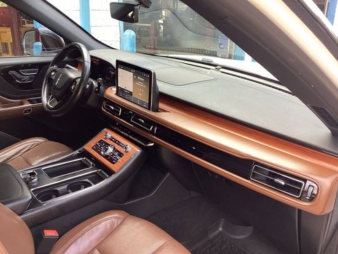 Used 2020 Lincoln Aviator Reserve image 35