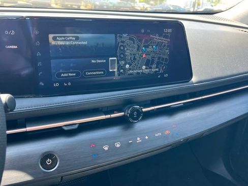 Used 2023 Nissan Ariya AWD image 19