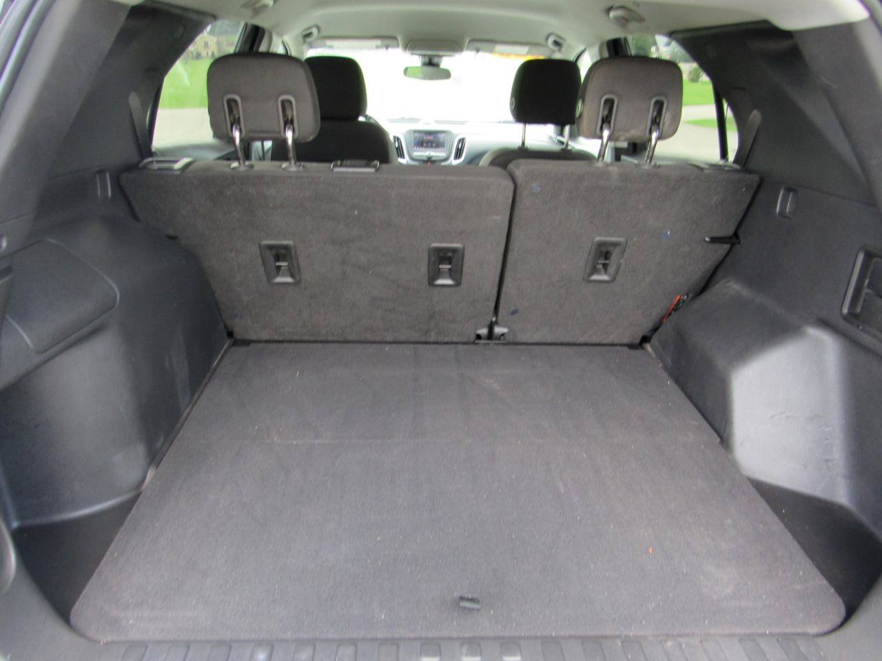 Used 2020 Chevrolet Equinox LT w/ Driver Convenience Package FWD image 10